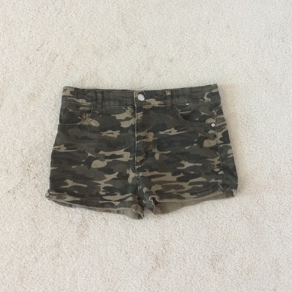 Camouflage jean shorts